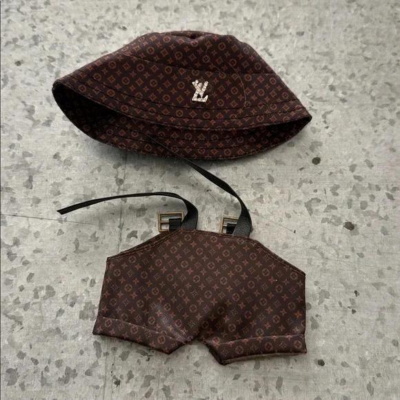 Labubu Luxury Clothes For Popmart Labubu Doll -CLOTHES ONLY - Picture 2 of 2